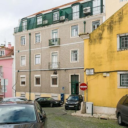 Lovelystay - Cozy 3Bdr Apartment In Estrela Лісабон Екстер'єр фото